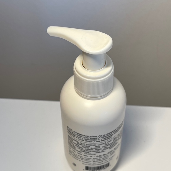 NEW LE LABO Basil Face Cleansing Oil BASIL / MARULA - Size 125mL / 4.2 Oz - Picture 4 of 5